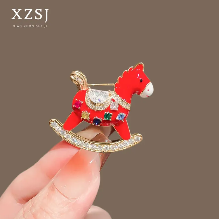 铜珐琅胸针 本命年红色小马别针女高档时尚国风锆石胸花毛衣配饰