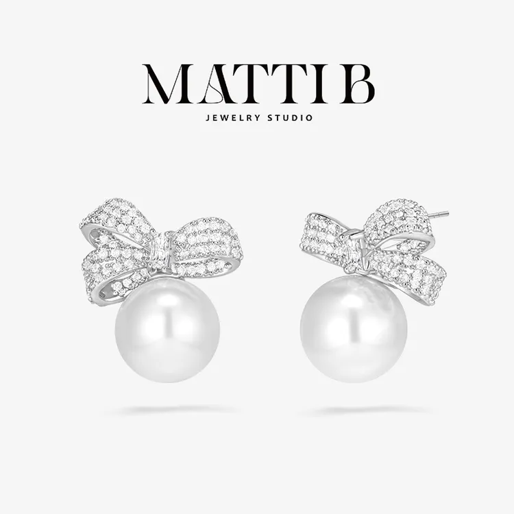 铜合金仿珍珠耳饰 精致蝴蝶超闪锆石甜美气质高级爆款耳钉女2074