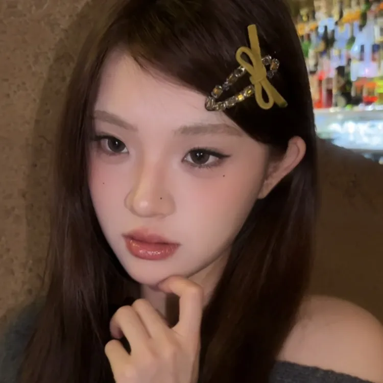 轻奢复古~丝绒蝴蝶结发夹小香风灰色水钻发卡高级感刘海一字夹