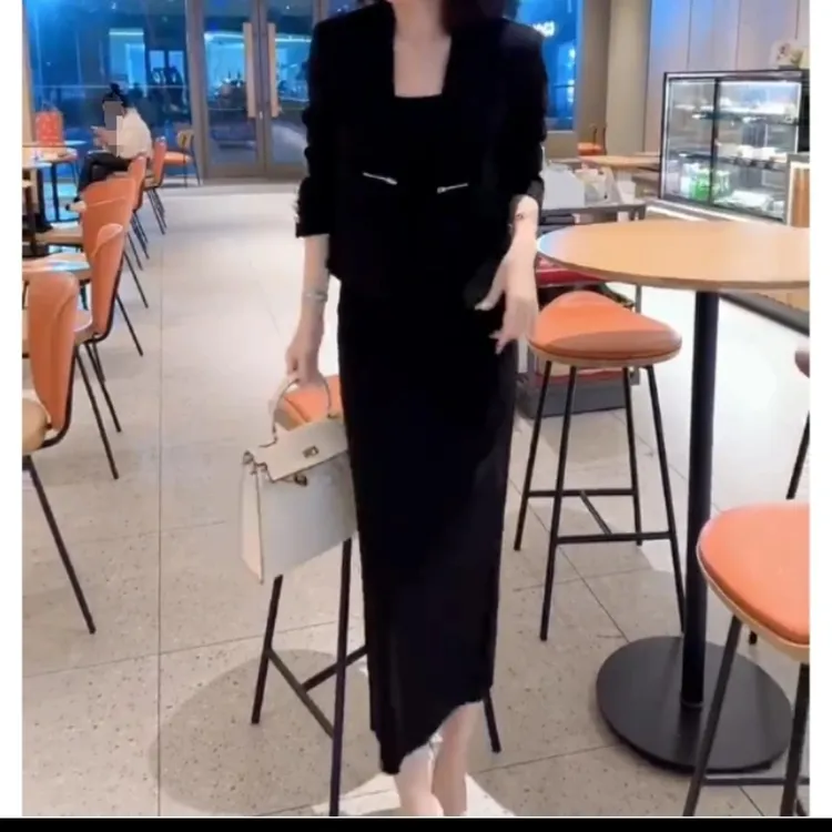 春秋新款简约短款西装外套搭配包臀显瘦半身裙套装