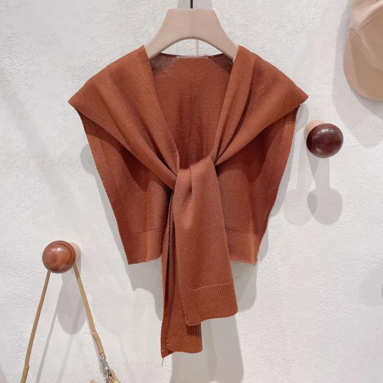 秋冬时尚男女同款披肩气质高级感慵懒风叠搭宝藏学院风空调房外搭