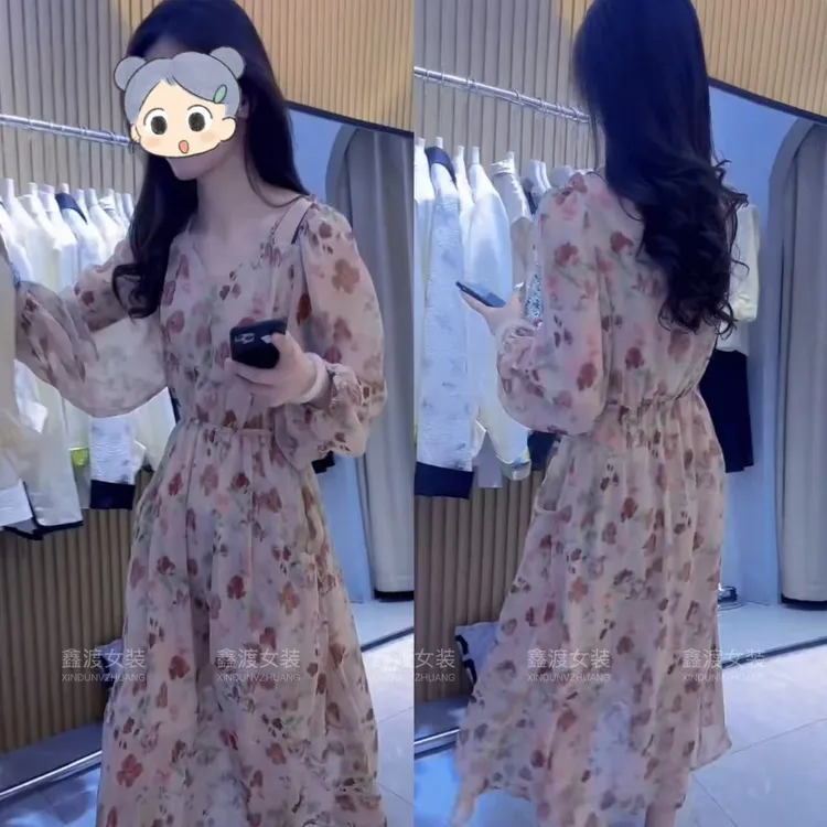 2025夏季新款时尚显瘦气质女士网红洋气连衣裙百搭款D9387