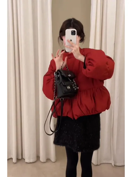 2026超火穿搭一整套女韩系氛围感红色花苞棉服外套高腰短裙两件套