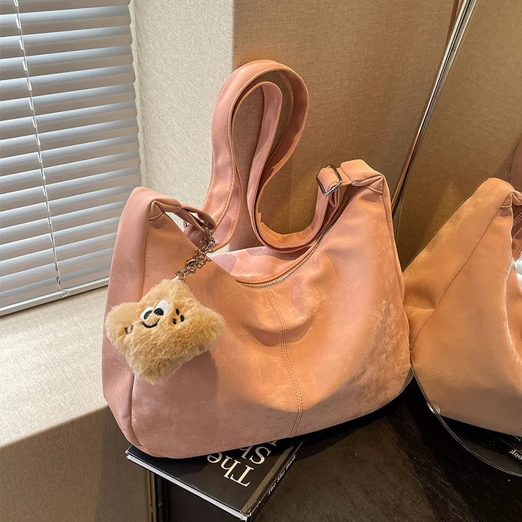 艾米兔女包大容量可爱挂件休闲通勤时尚百搭单肩斜挎包