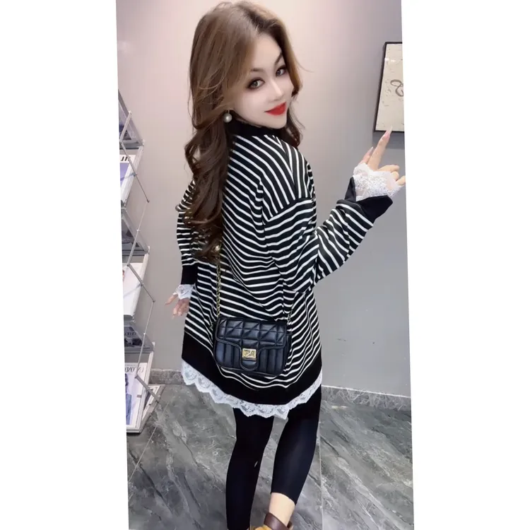 新款拼接蕾丝时尚休闲宽松中长款圆领卫衣