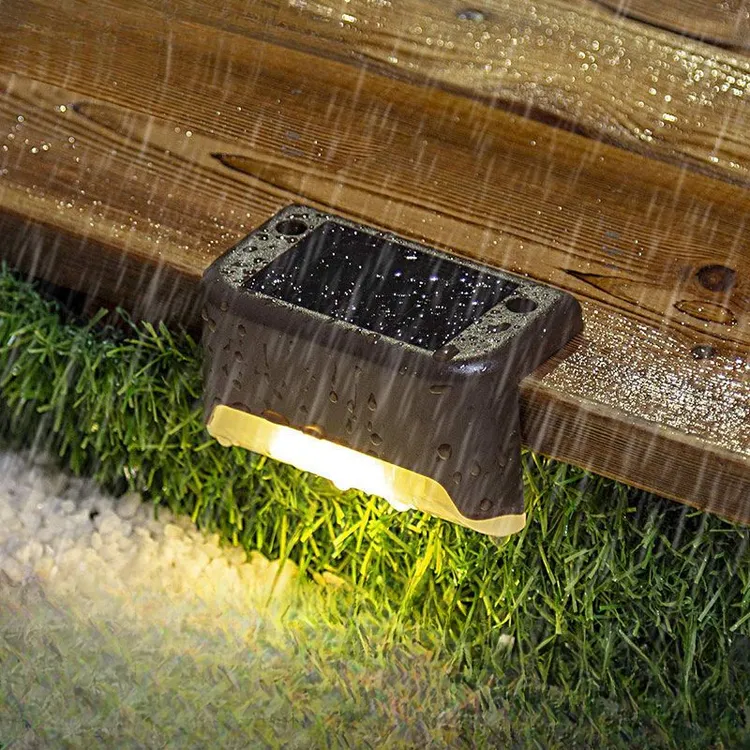 太阳能台阶灯户外小灯楼梯阶梯太阳能灯装饰围栏防雨太阳能庭院灯