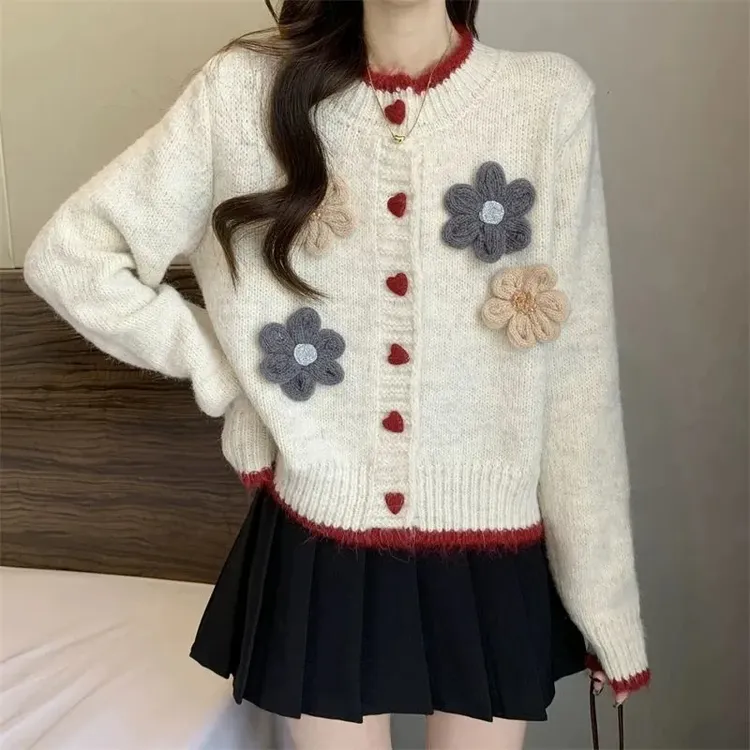 韩系洋气短款针织开衫女春秋新款立体花朵时尚百搭圆领毛衣外套