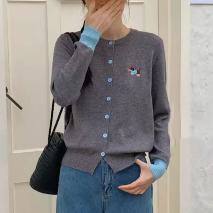 欧洲站2025早春新款韩版圆领小狗刺绣单排扣拼色袖口针织开衫上衣
