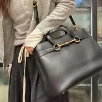 95新 GUCCI/古驰 【蕾】77 0131 黑金马蹄扣中号手提单肩包