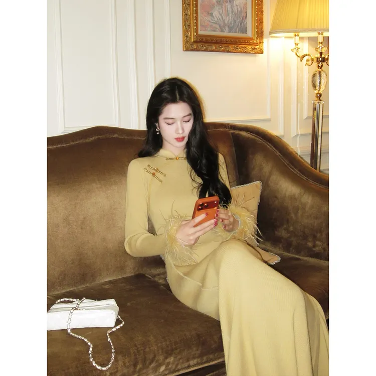 凌茜恣禾【星柔】国风新中式拼接毛毛长裙连衣裙冬季针织改良旗袍裙