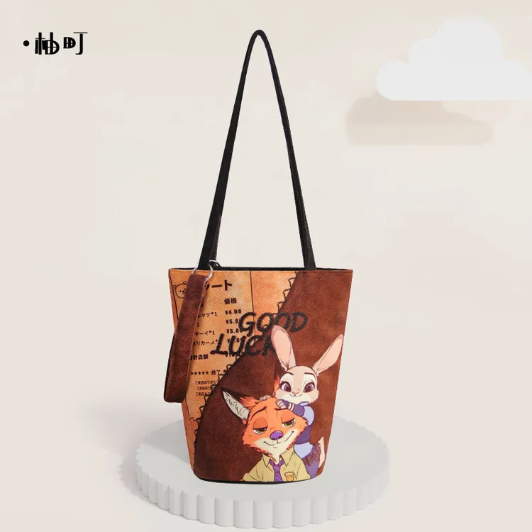 柚町元旦圣诞女友礼物luck秋冬新款插画百搭水桶包大容量通勤包