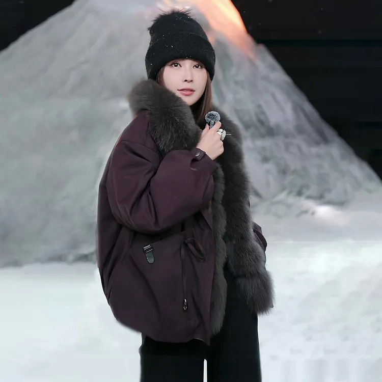 溶溶【雪地漫游】RONGRONG 90白鹅绒芬兰狐狸毛领锁温羽绒服F215RR