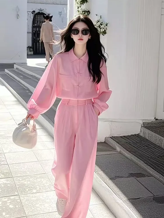 春季穿搭一整套高级感超好看设计感粉色国风盘扣衬衫套装裤套装