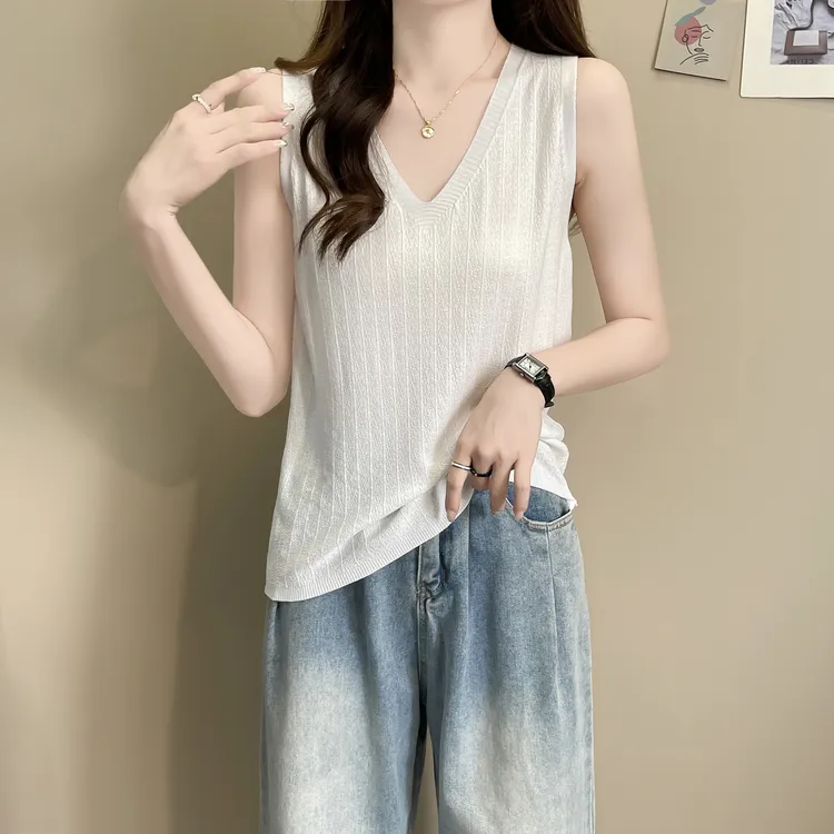 大码V领冰丝吊带背心女白色无袖内搭打底衫宽松配小西装针织上衣