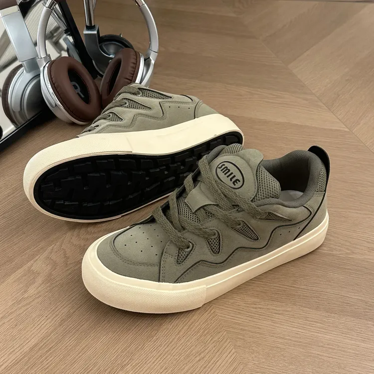 原创设计面包男鞋2025新款爆款痞帅板鞋秋季小众潮流厚底男生鞋子