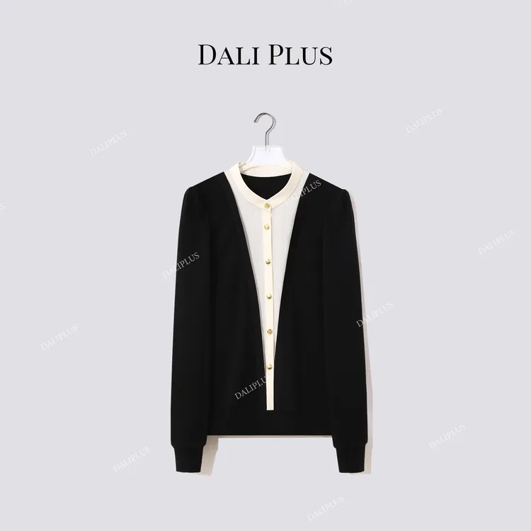 DALI PLUS“假两件衬衫拼针织”立领排扣针织衫-D5ST1454