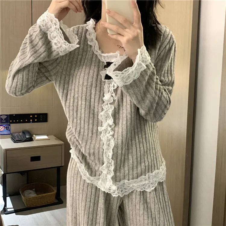 带胸垫一体睡衣女春秋款2025年新款圆领花边长袖长裤秋冬季家居服