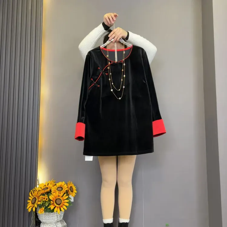 2025新中式复古国风盘扣丝绒小衫红色挽袖上衣大码女装