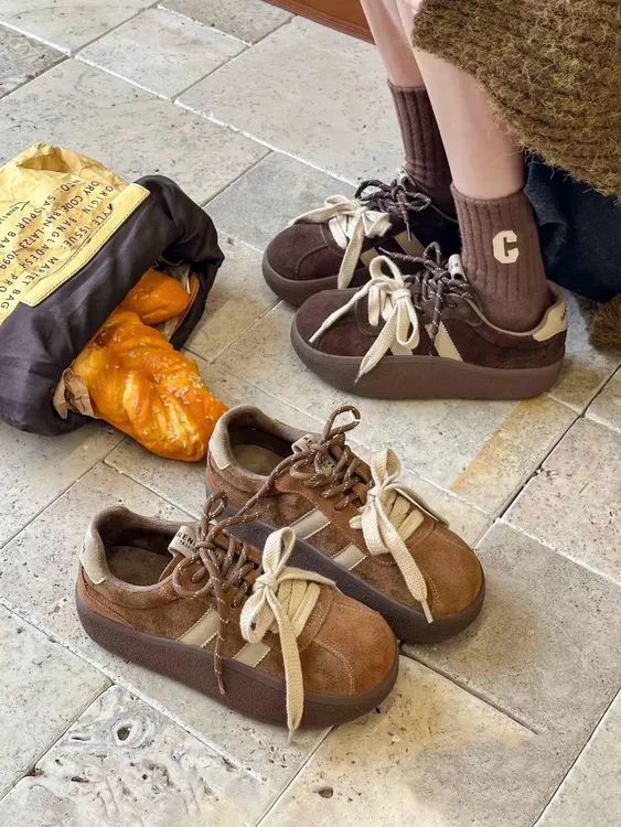 美拉德风复古厚底加绒德训鞋女2025秋冬新款增高休闲运动面包板鞋