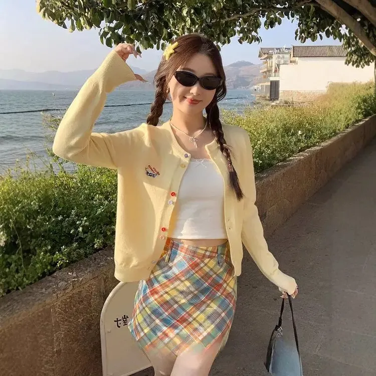 黄色针织开衫女春秋吊带外搭女2025新款刺绣爆款