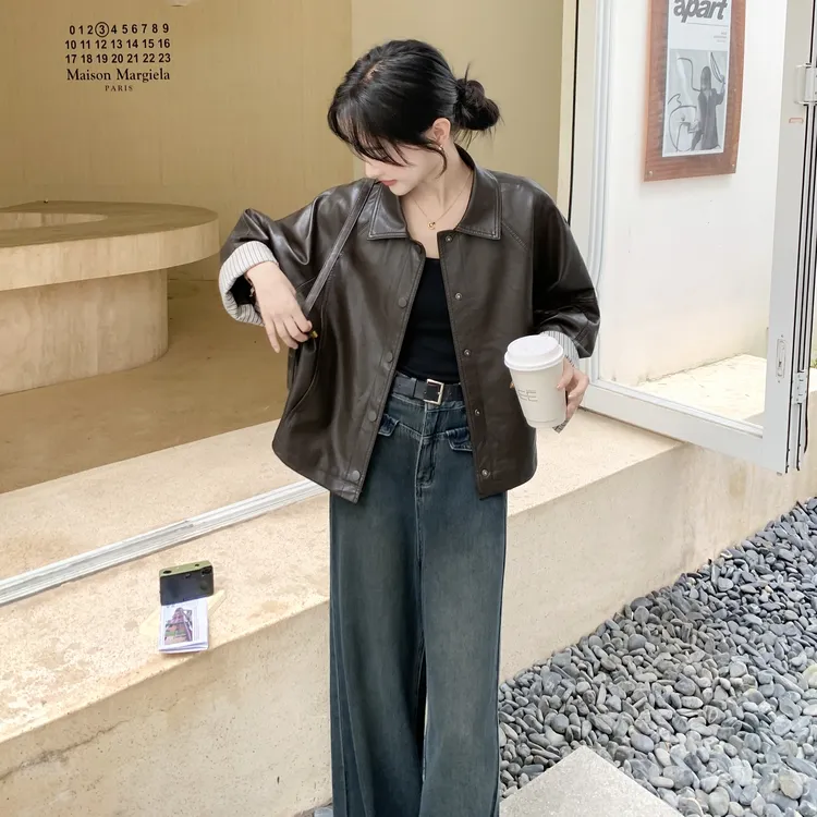 咖色高级感条纹袖口拼接PU皮衣女2025秋新款小个子酷飒风夹克外套