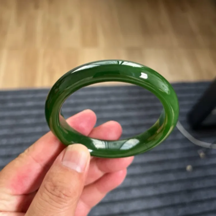 和田玉碧玉手镯老坑俄料菠菜绿色五六内径冰低菠菜绿碧玉镯子