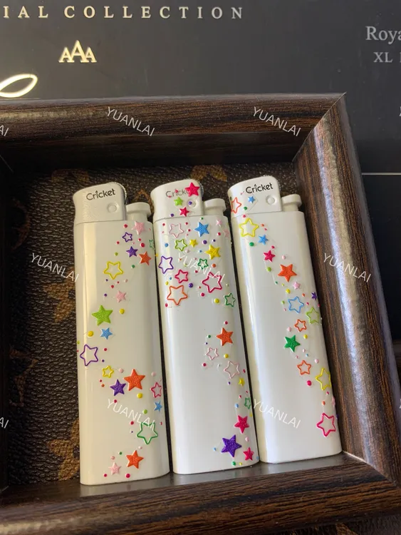 草蜢一次性打火机创意高颜值防爆打火机星星打火机成品