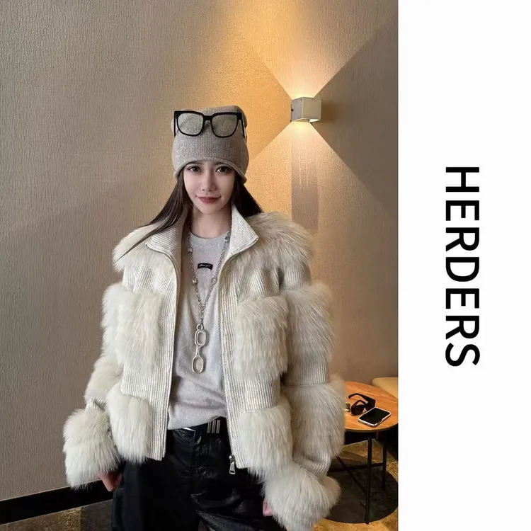 HERDERS 短款立领针织车条狐狸毛外套 257051