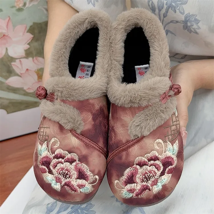 老北京布鞋女棉鞋冬季新款加绒妈妈棉鞋民族风绣花鞋轻便老人棉鞋