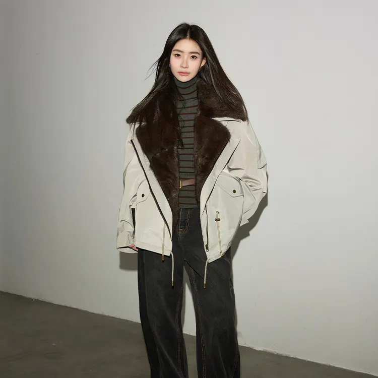 2025冬新款青根貂可拆卸内胆派克服女短款90白鹅绒羽绒服24940