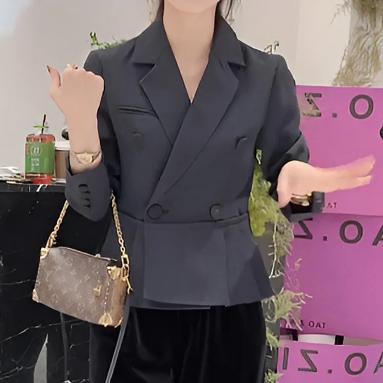 韩系独特超好看正肩短外套2025新款春秋季小个子收腰显瘦上衣西装