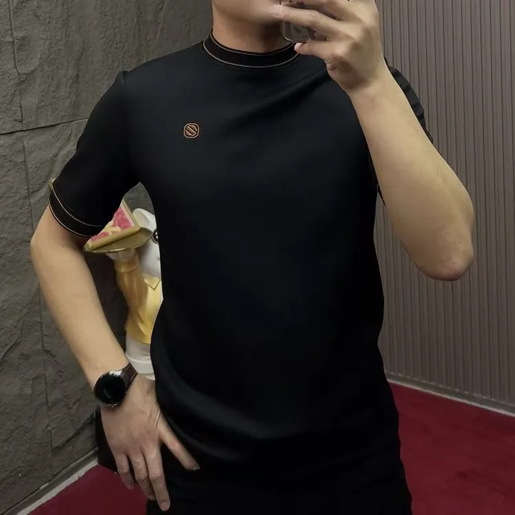 2025-35244 秋冬男士时尚轻奢加厚加绒螺纹领原创设计半袖T恤百搭