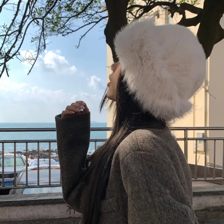 雪国情书~高级感仿貂毛皮草白色渔夫帽女显脸小保暖护耳盆帽保暖