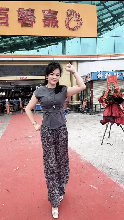 夏季新款减龄休闲无袖上衣与高腰阔腿裤时尚套装女装裤子