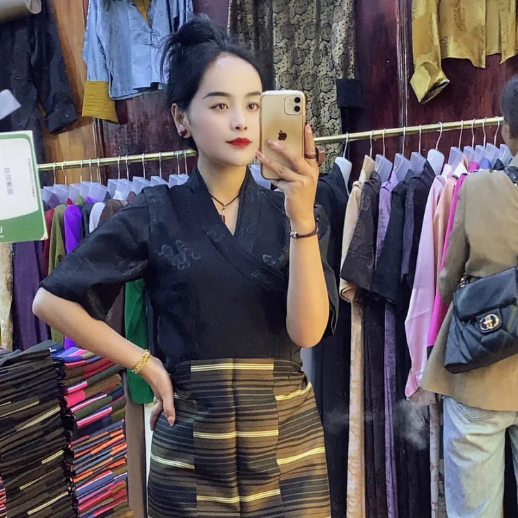 雪顿新款上市假两件加毛料邦迪