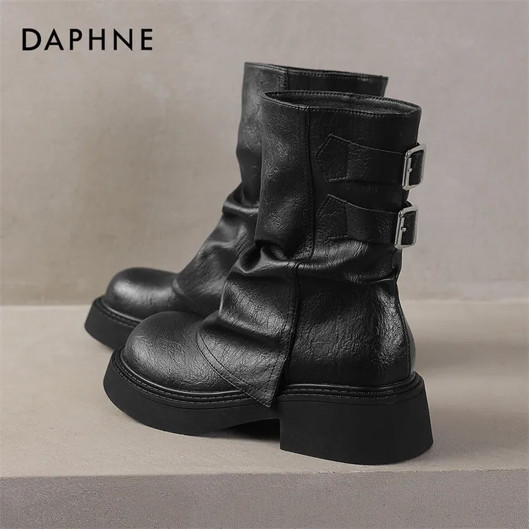 达芙妮英伦风圆头方跟马丁靴女冬季舒适外穿显瘦纯色百搭显个子