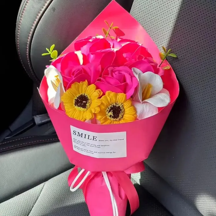 广志的花送美伢的花束同款粉色成品生日礼物浪漫玫瑰送女生