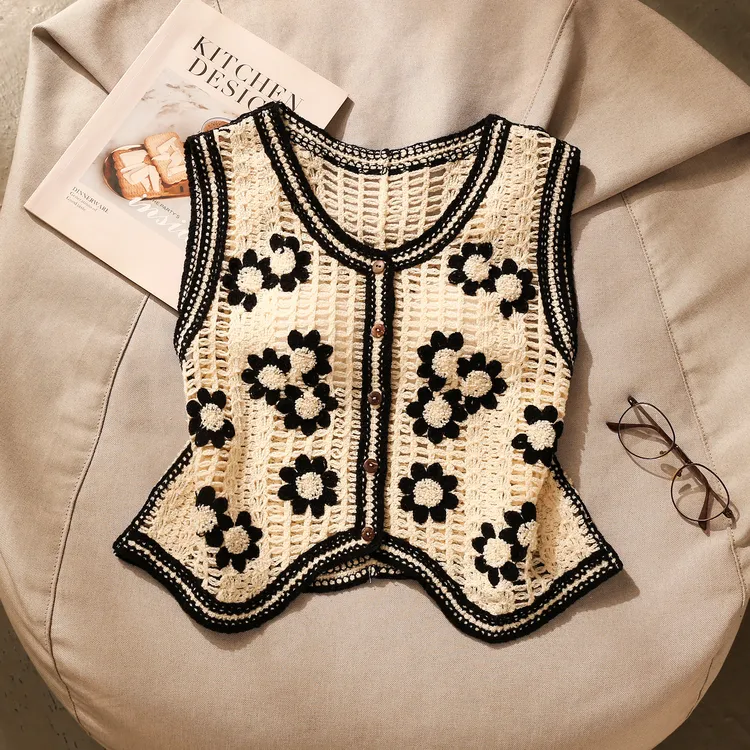 复古镂空刺绣圆领针织马甲背心女夏洋气减龄坎肩修身内搭无袖上衣