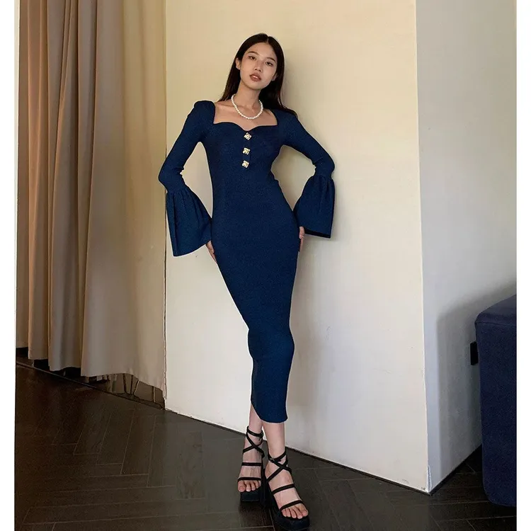 2025春夏新爆款连衣裙名媛气质御姐晚会礼服裙设计感方领修身长裙