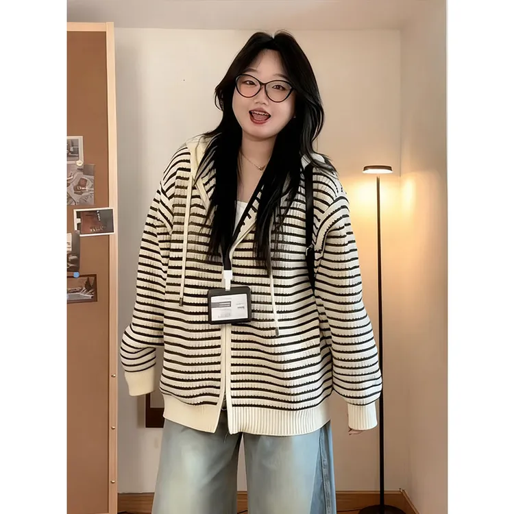 300斤大码女装慵懒百搭条纹针织连帽外套女胖mm宽松遮肉秋季上衣