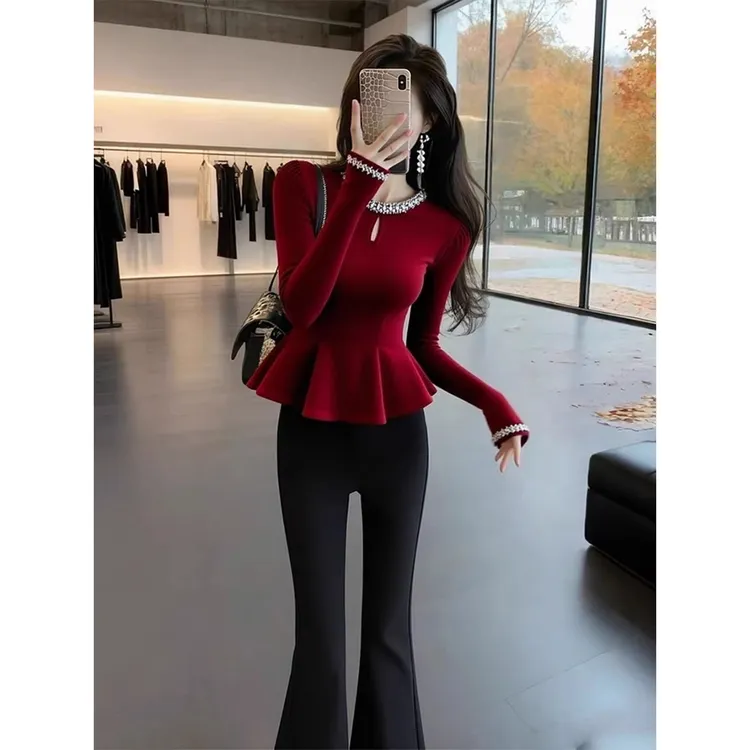 冬季独特漂亮上衣韩系绝美巨好看洋气减龄小众不撞款红色针织衫女