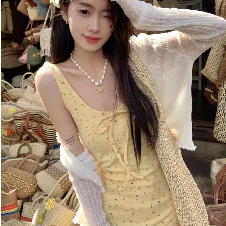 优选黄色碎花吊带连衣裙女海边夏季无袖背心裙衣服收腰长裙字裙子