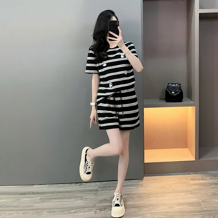 网红洋气韩系条纹时尚运动套装女夏宽松显瘦短袖短裤休闲两件套潮