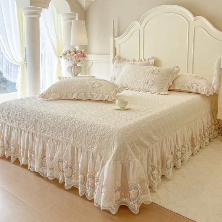 床盖三件套高档法式公主风冬季网红刺绣可机洗加厚夹棉牛奶绒床单