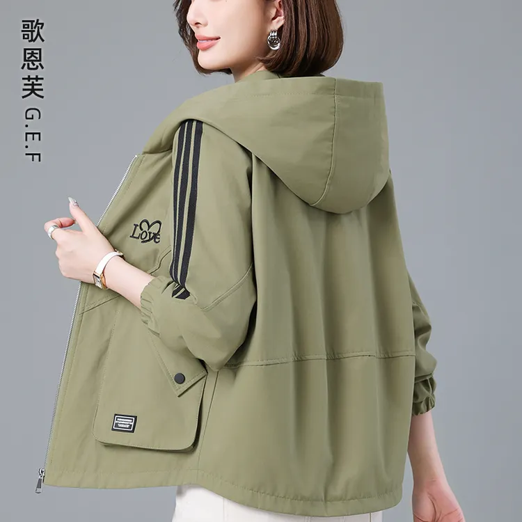 卫衣外套女春秋款2025新款大码宽松百搭洋气休闲连帽妈妈夹克上衣