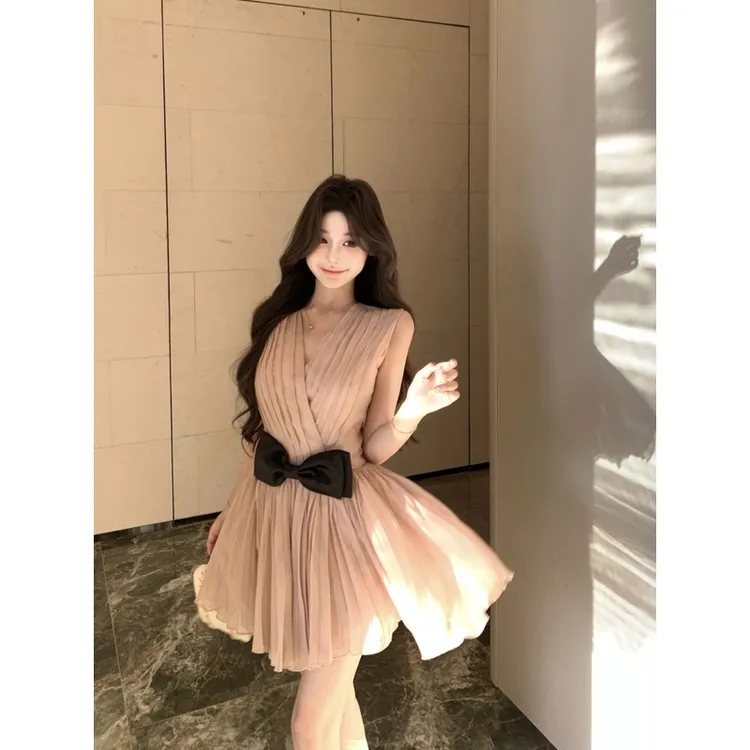 法式少女感蝴蝶结印花V领连衣裙女夏季气质收腰显瘦A字连衣裙新款