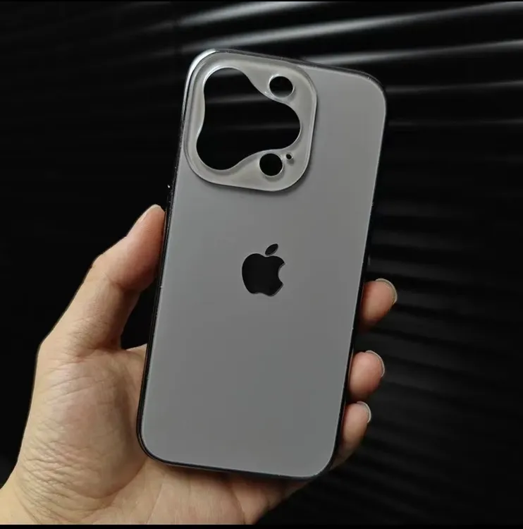 太空壳三角镜头适用于16轻奢新款苹果15Promax手机壳14高级感1312