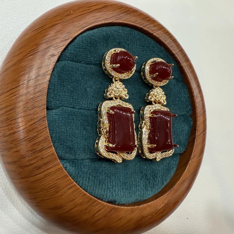 铜合金亚克力耳饰 镶嵌民族风气质法式时尚宫廷风耳环金色古风