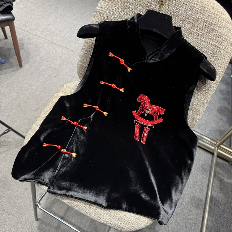 2026春节黑色立领薄款唐装无袖上衣马夹新中式