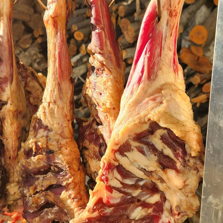 新疆伊犁果木熏羊肉
